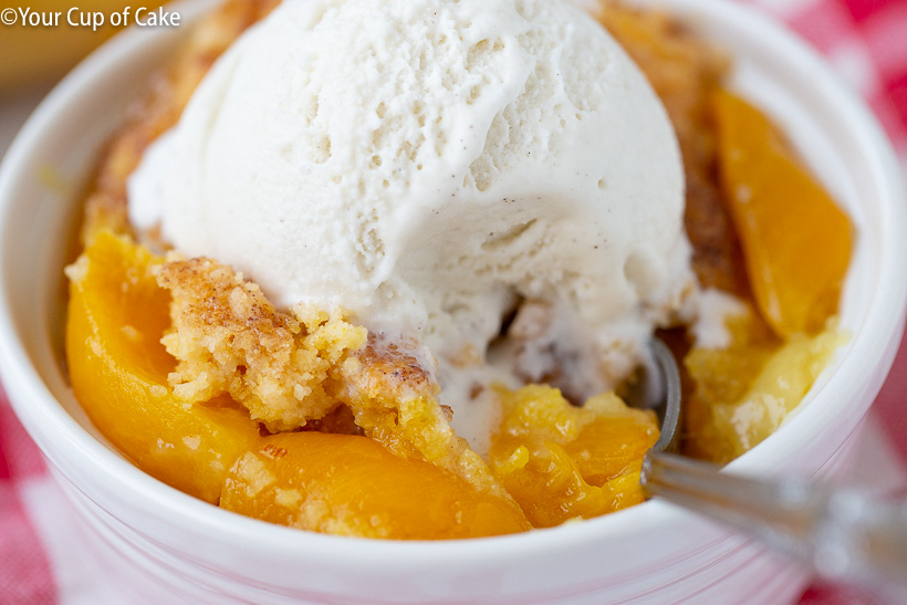 The best cake mix recipe! Summer 4 Ingredient Peach Dump Cake