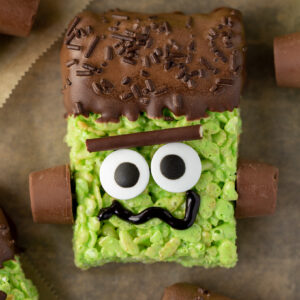 I LOVE making these spooky Frankenstein Rice Krispie Treats with my kids for Halloween!!