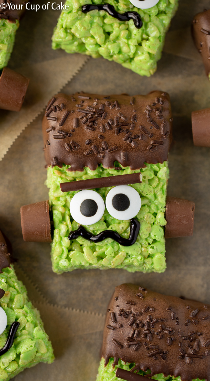 I LOVE making these spooky Frankenstein Rice Krispie Treats with my kids for Halloween!!