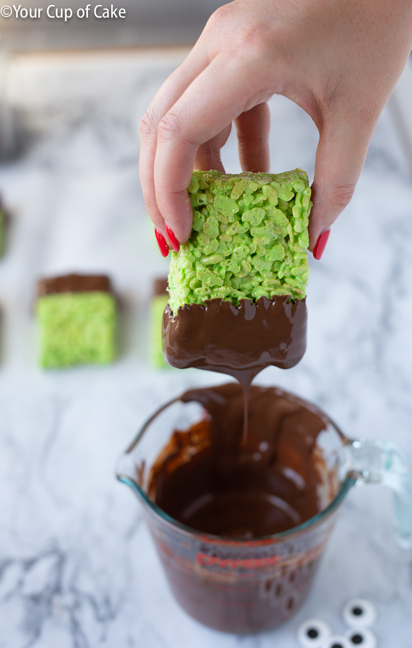 Easy Frankenstein dessert for Halloween!