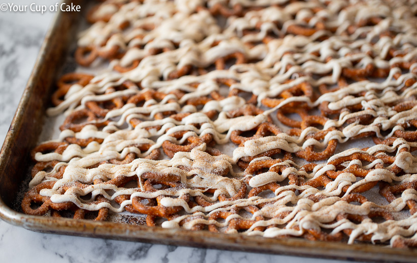 How to make sweet pumpkin spice pretzels