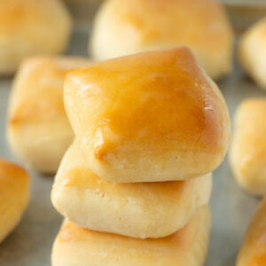 My family LOVES these copycat Texas Roadhouse Rolls!