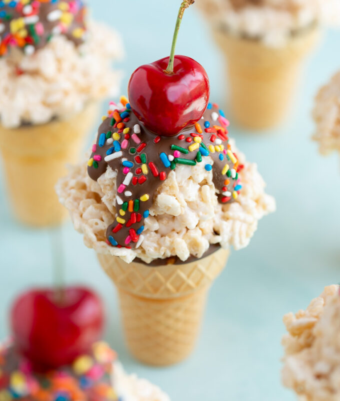 SO CUTE! Rice Krispie Treat Ice Cream Cones! So cute for kids and these won't melt on a hot day!